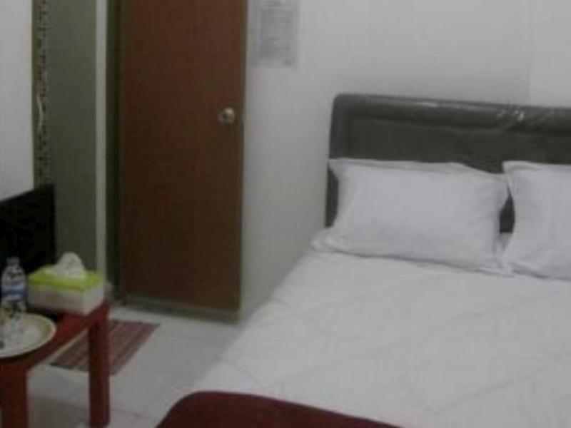 Capsule Homestay Сурабая Экстерьер фото